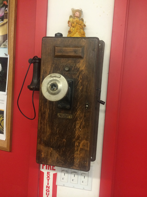 TEKSERVE---vintage-telephone