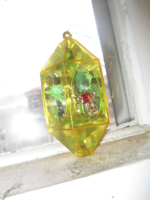 vintage-plastic-christmas-lantern-ornament
