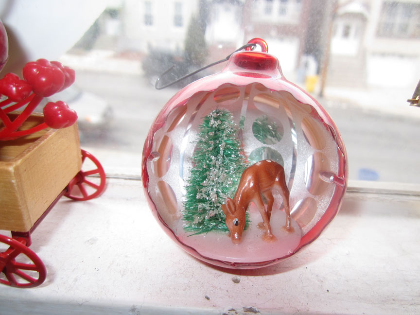 vintage-plastic-christmas-tree-ornment-with-deer